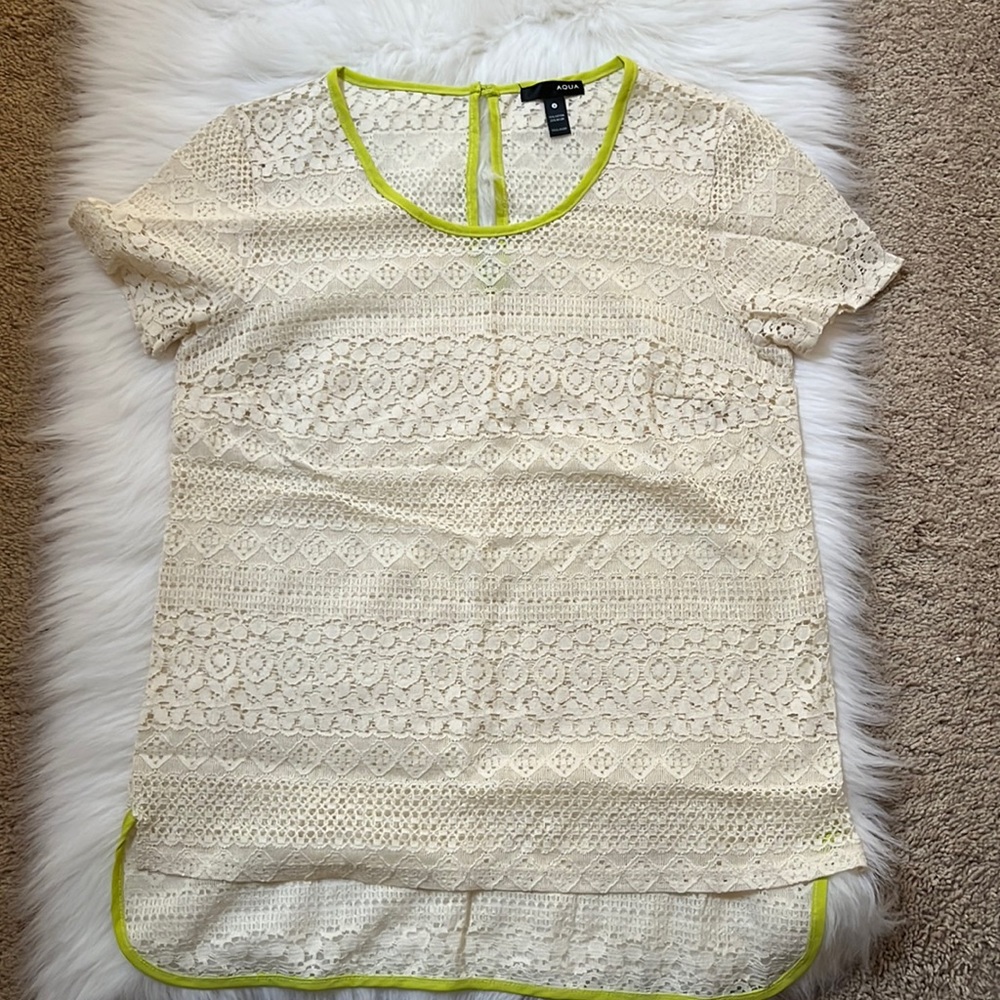 AQUA Hollow-Carved Design Top